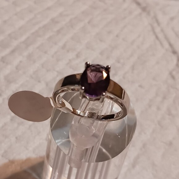 Purple Amethyst Silver Solitaire Fashion Ring Size 7 NWOT - Picture 4 of 16